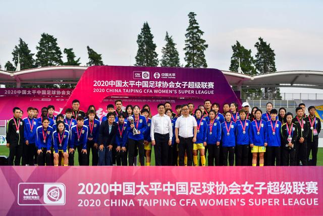 年轻股民用小额投资参与股东大会引发热议